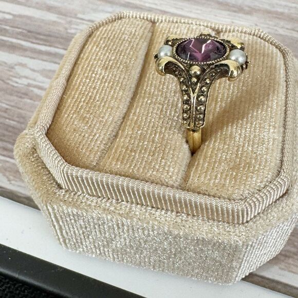 Vtg Avon Queensbury Purple Faux Amethyst Ring Victorian Revival Size 5-6.5 - Picture 6 of 14